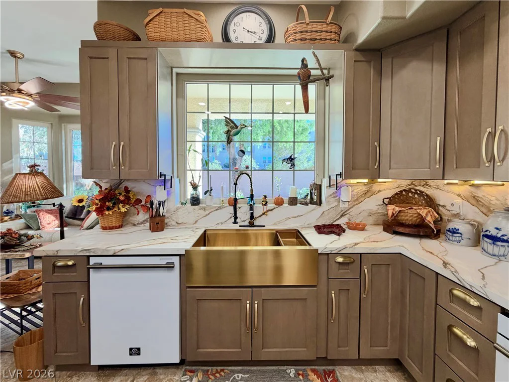 2563 Collinsville, Henderson, NV 89052