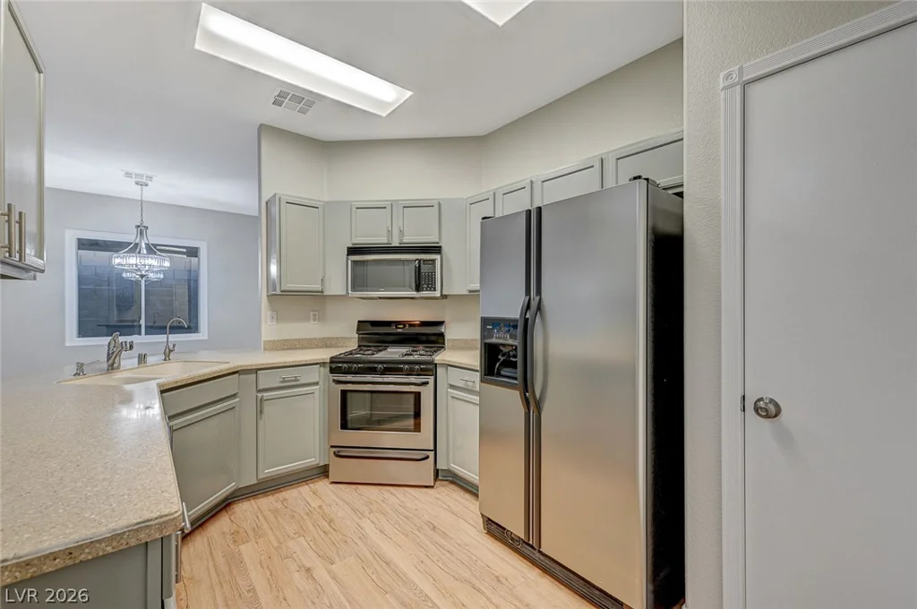 7809 Strong Water, Las Vegas, NV 89131