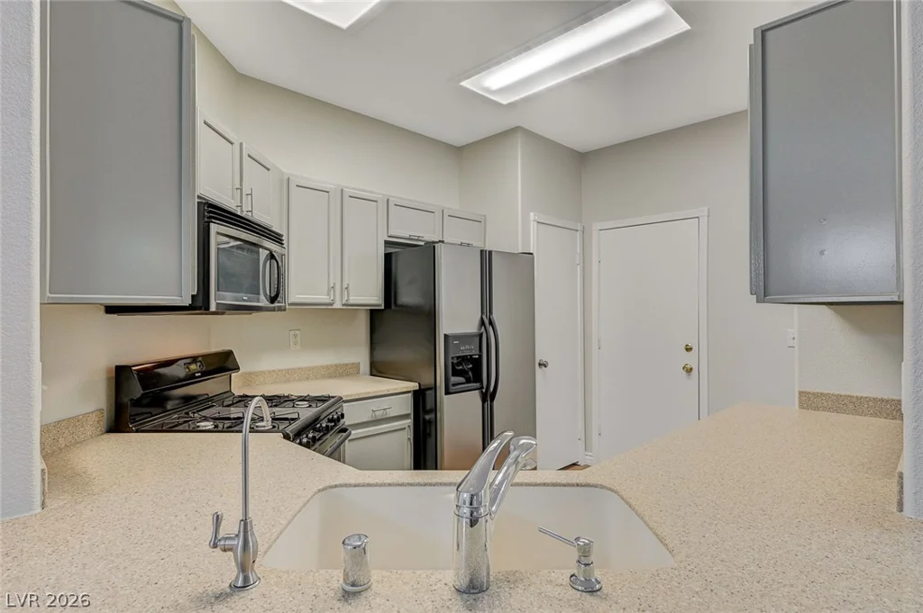7809 Strong Water, Las Vegas, NV 89131