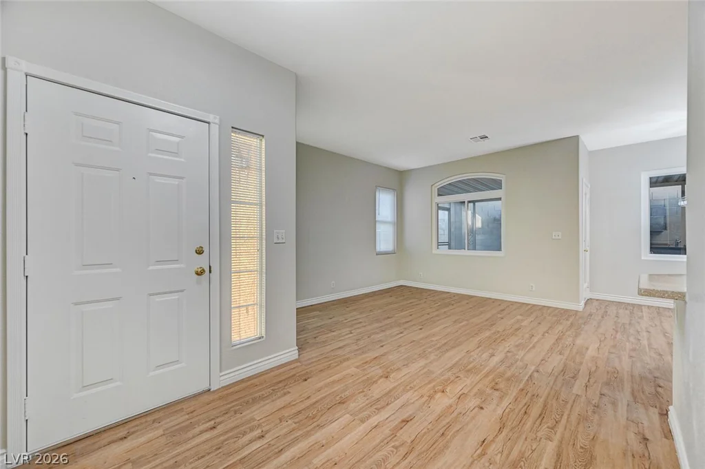 7809 Strong Water, Las Vegas, NV 89131