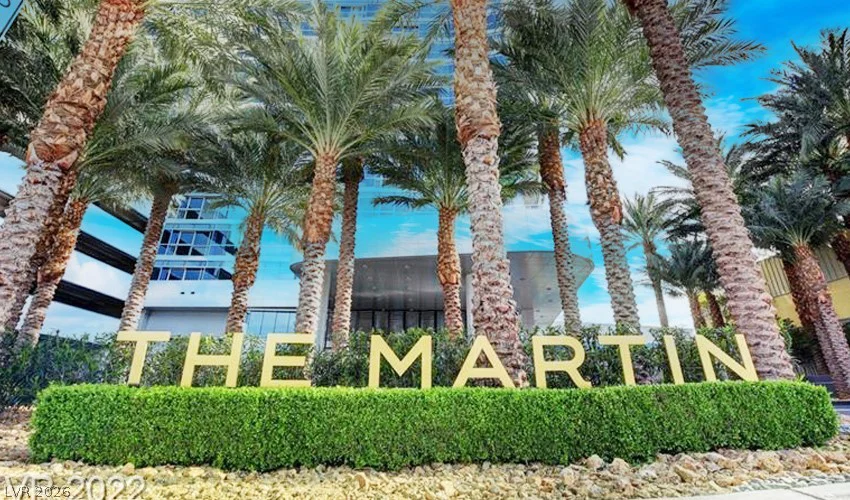 4471 Dean Martin, Las Vegas, NV 89103
