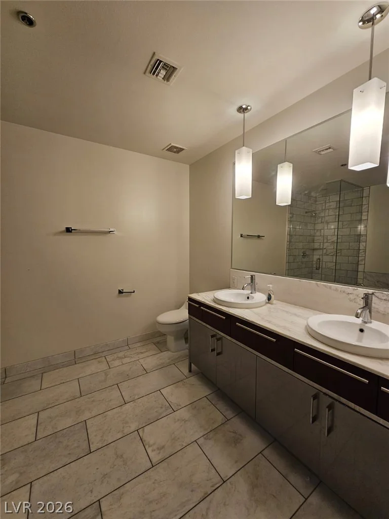 4471 Dean Martin, Las Vegas, NV 89103