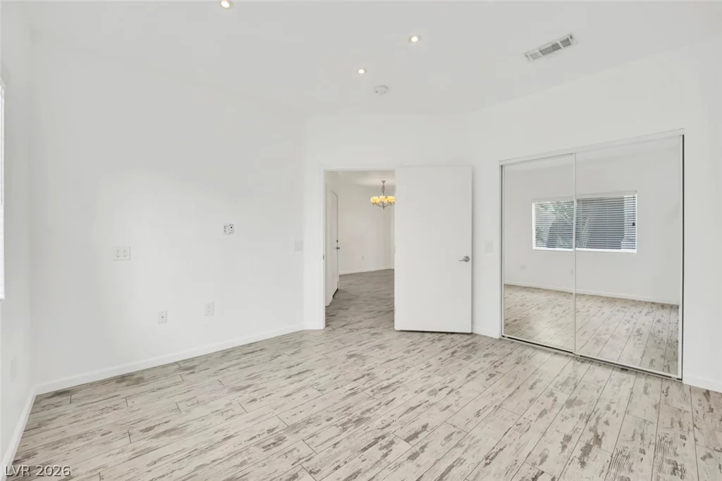 8725 Flamingo, Las Vegas, NV 89147