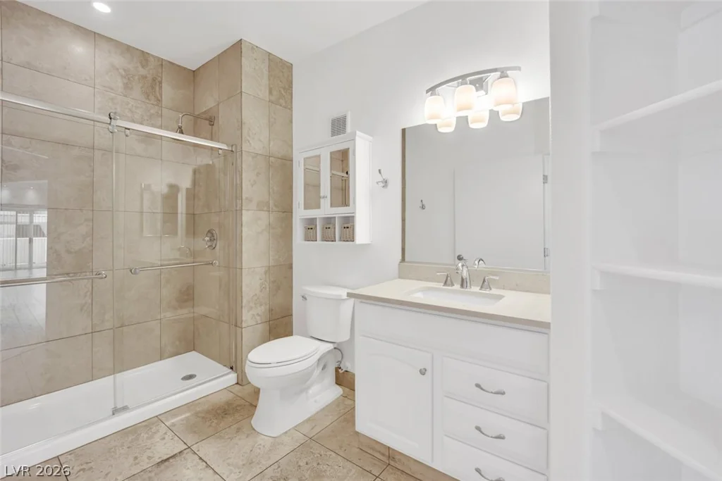 8725 Flamingo, Las Vegas, NV 89147