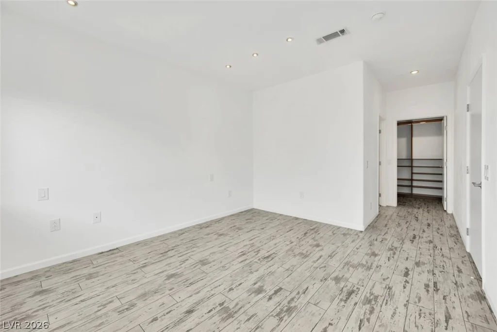 8725 Flamingo, Las Vegas, NV 89147