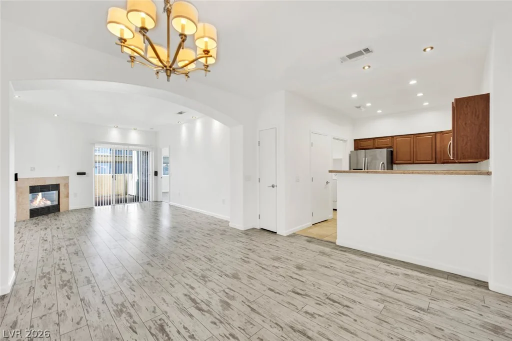 8725 Flamingo, Las Vegas, NV 89147