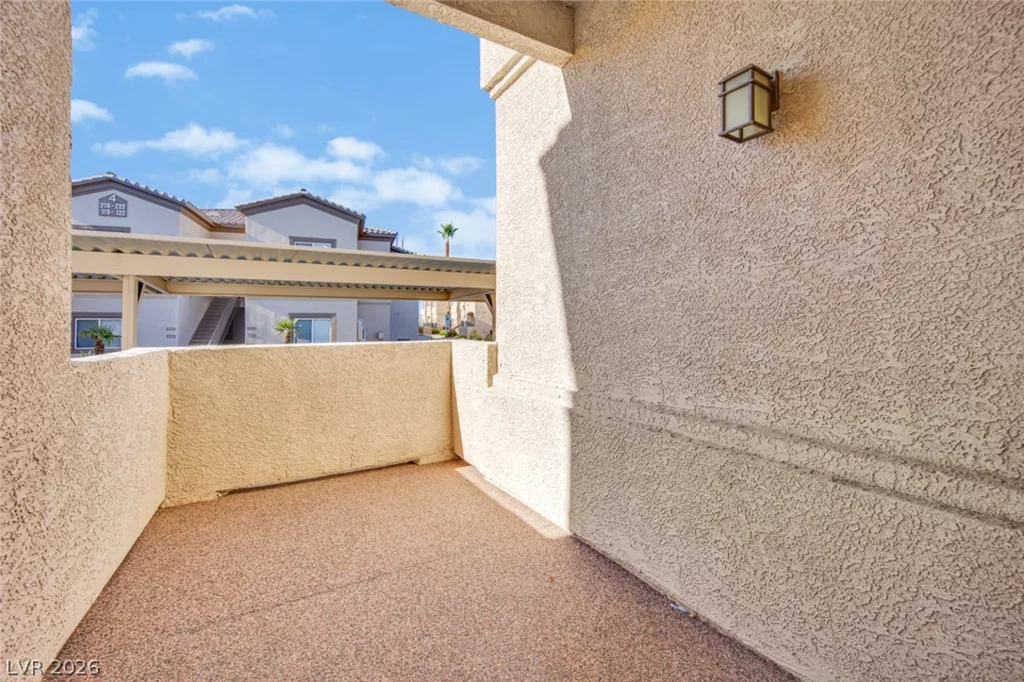 8725 Flamingo, Las Vegas, NV 89147