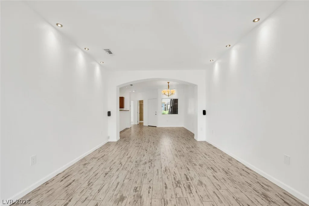 8725 Flamingo, Las Vegas, NV 89147