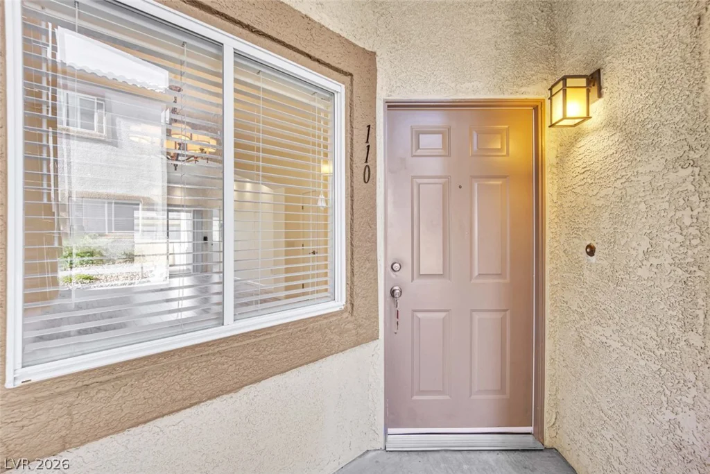 8725 Flamingo, Las Vegas, NV 89147