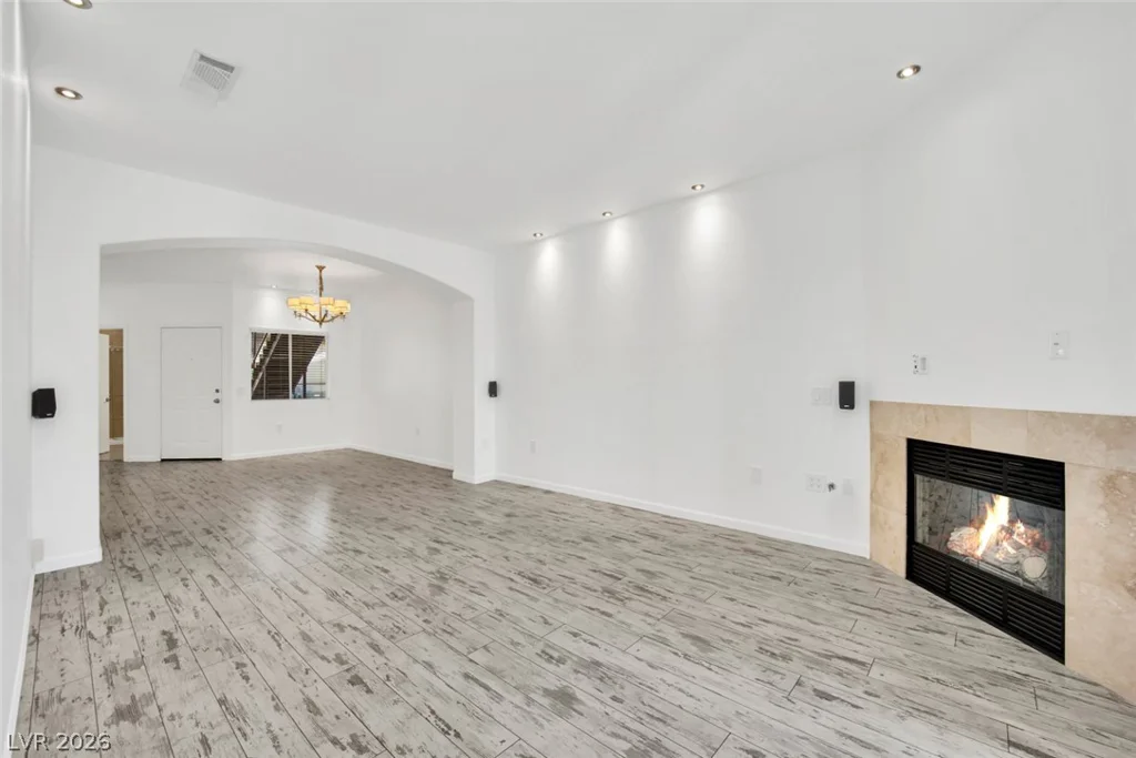 8725 Flamingo, Las Vegas, NV 89147