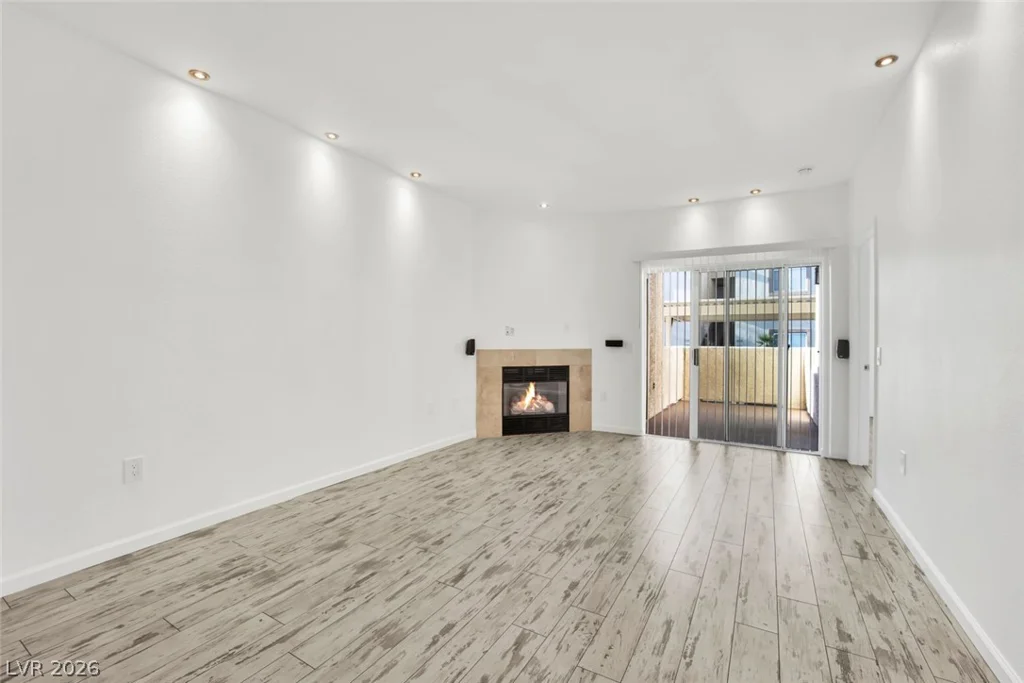 8725 Flamingo, Las Vegas, NV 89147