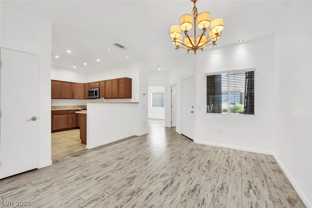 8725 Flamingo, Las Vegas, NV 89147