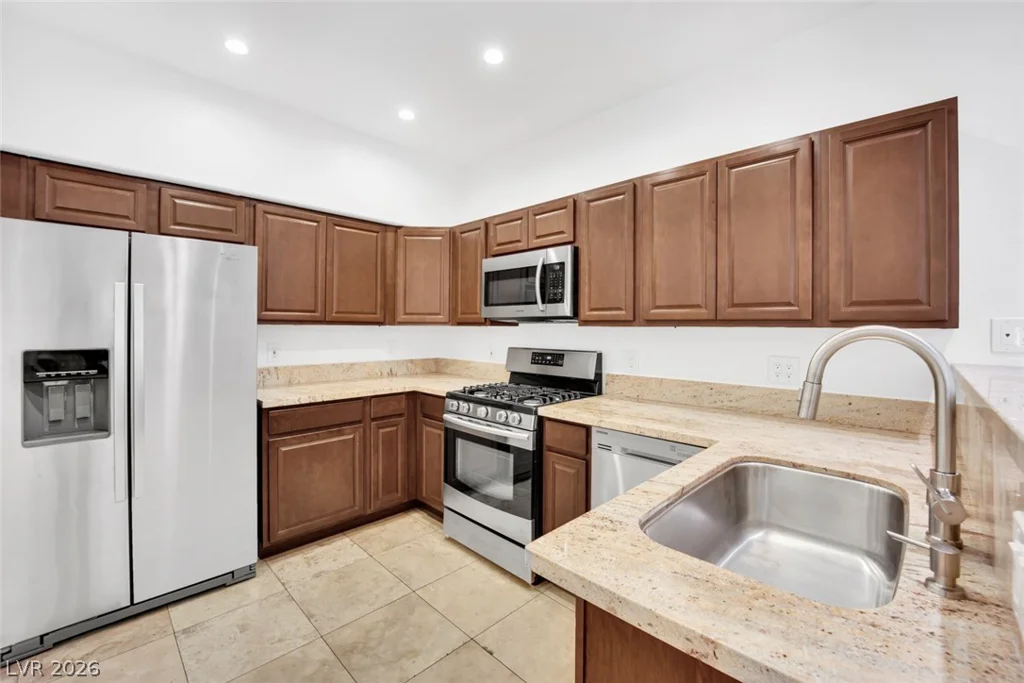 8725 Flamingo, Las Vegas, NV 89147