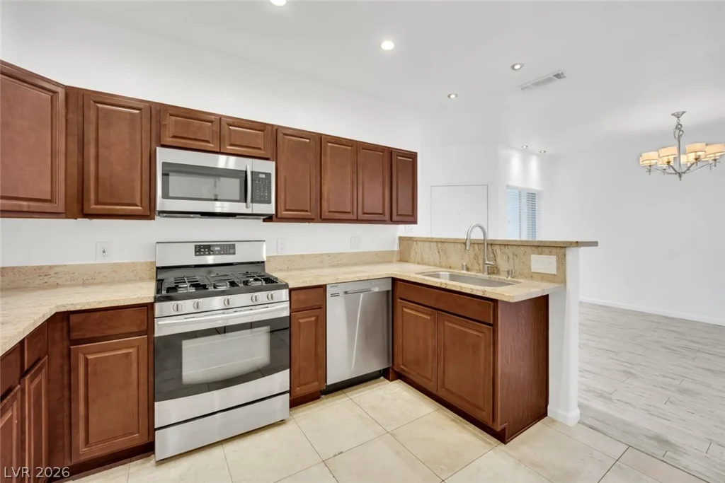 8725 Flamingo, Las Vegas, NV 89147