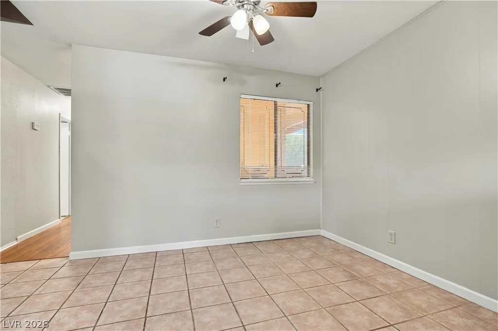 1305 Jackson, Las Vegas, NV 89106