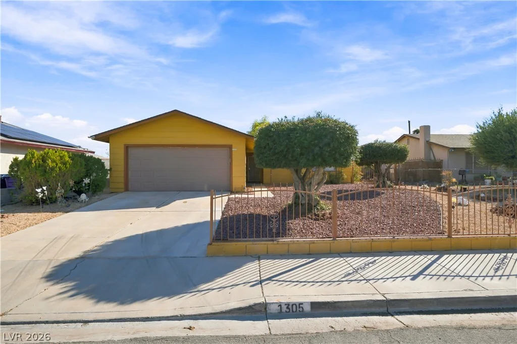 1305 Jackson, Las Vegas, NV 89106