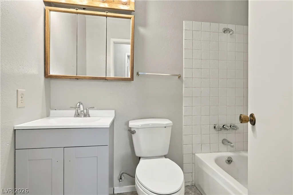 1305 Jackson, Las Vegas, NV 89106
