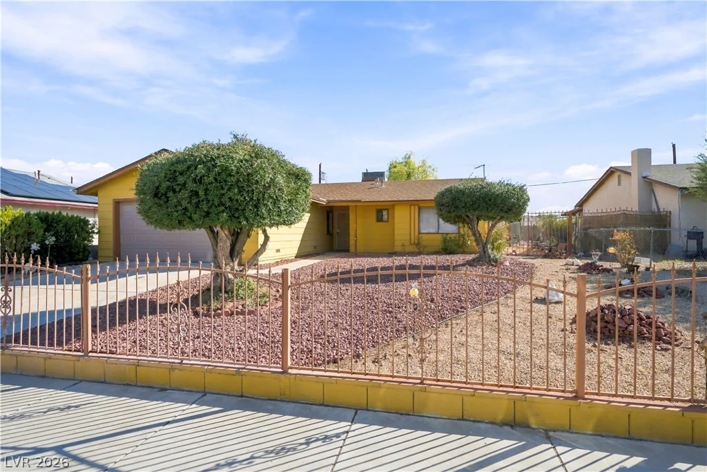 1305 Jackson, Las Vegas, NV 89106