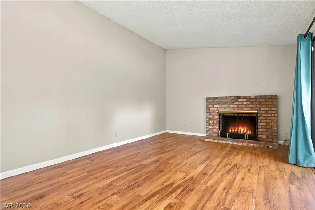 1305 Jackson, Las Vegas, NV 89106