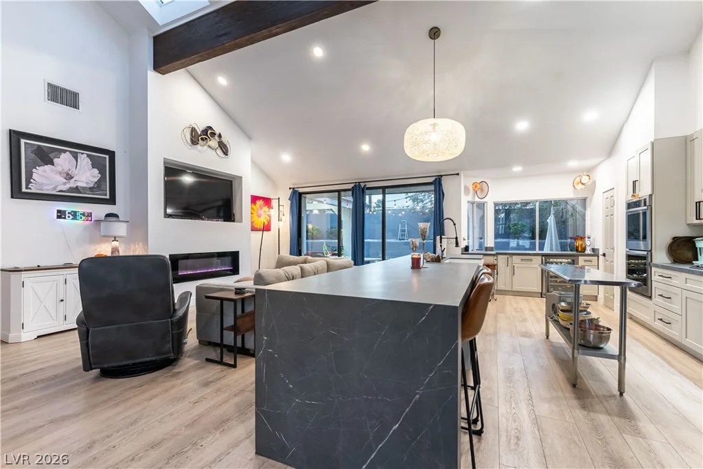 2929 Hampton Bluff, Las Vegas, NV 89117