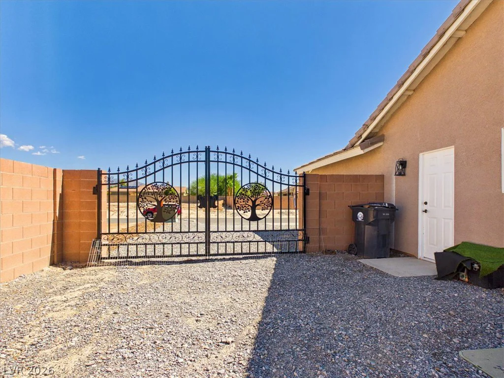 4970 Honey Locust, Pahrump, NV 89061