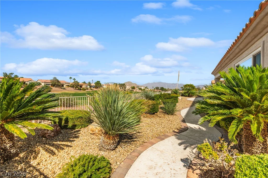 10404 Back Plains, Las Vegas, NV 89134