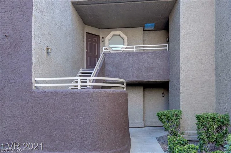 5020 Rainbow, Las Vegas, NV 89118