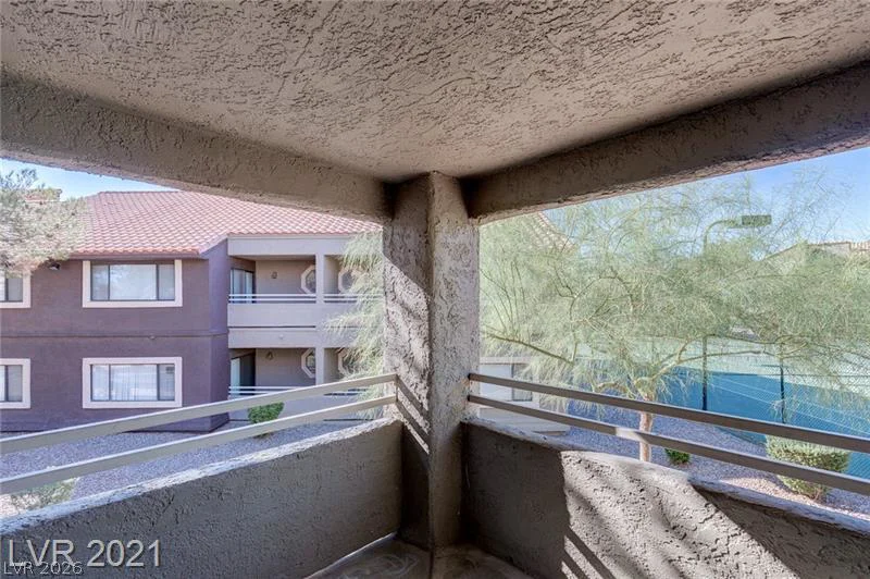 5020 Rainbow, Las Vegas, NV 89118