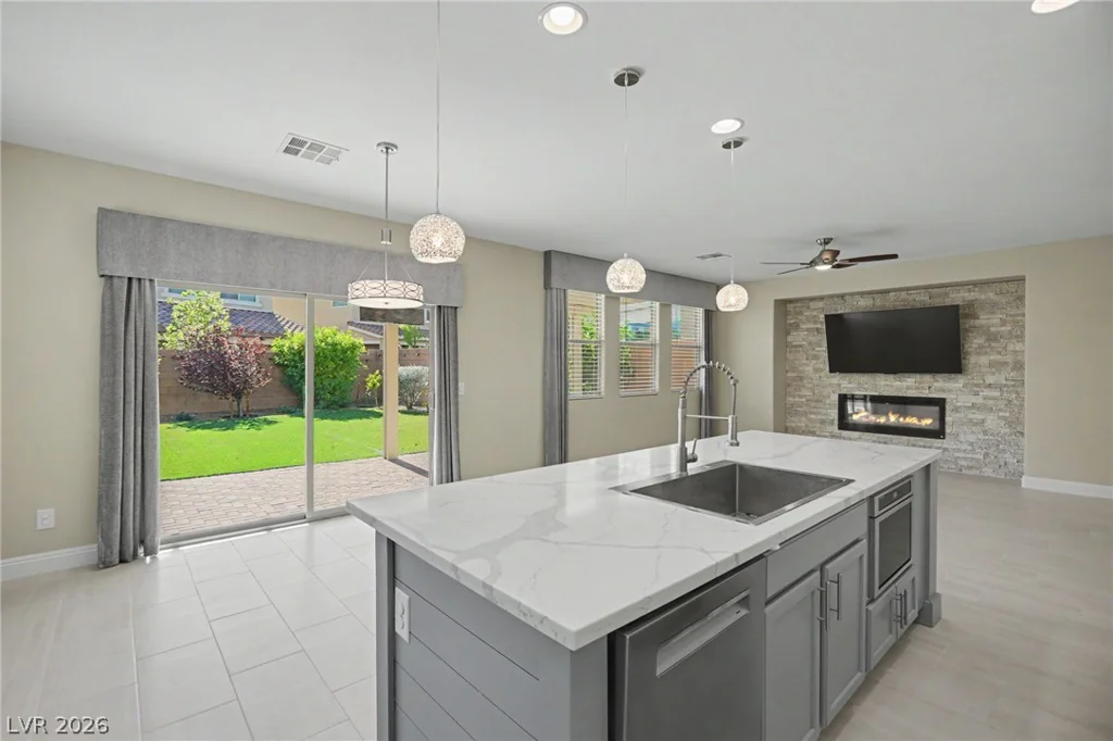 317 Glacier Meadow, Las Vegas, NV 89148