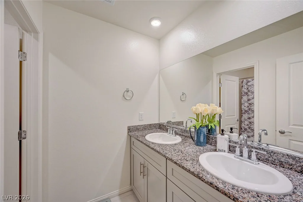 7711 Duran Harbor, North Las Vegas, NV 89084