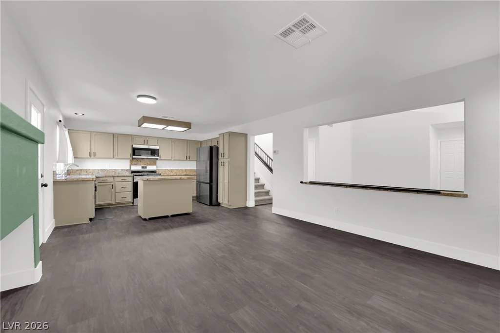 2104 Blue Zenith, Las Vegas, NV 89119