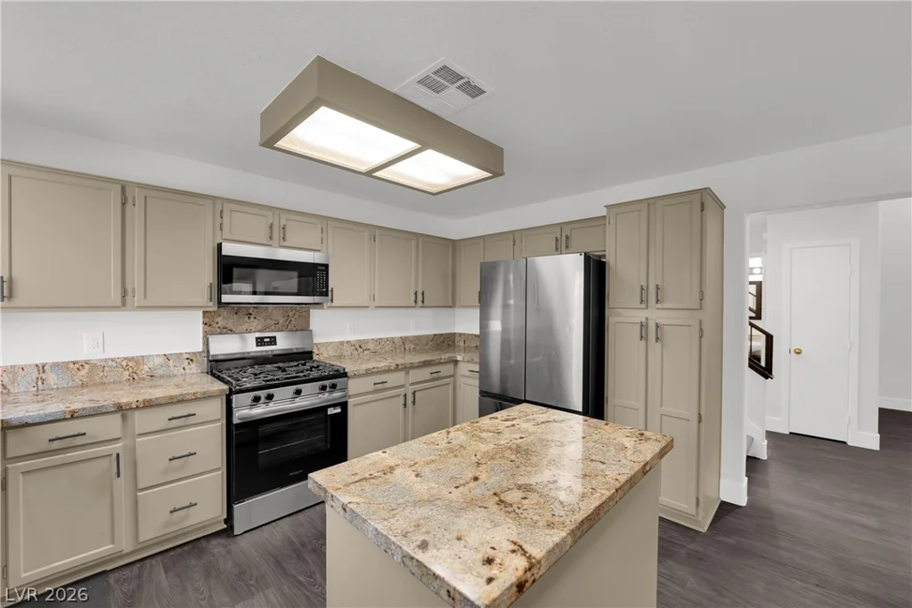 2104 Blue Zenith, Las Vegas, NV 89119
