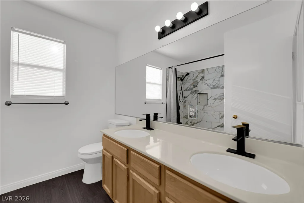 2104 Blue Zenith, Las Vegas, NV 89119
