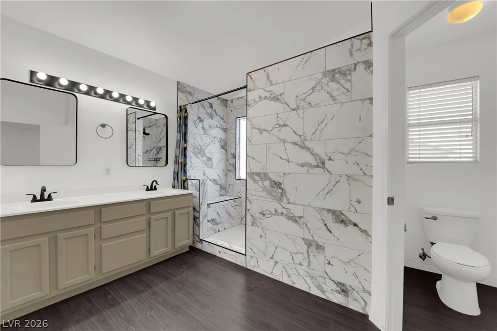 2104 Blue Zenith, Las Vegas, NV 89119