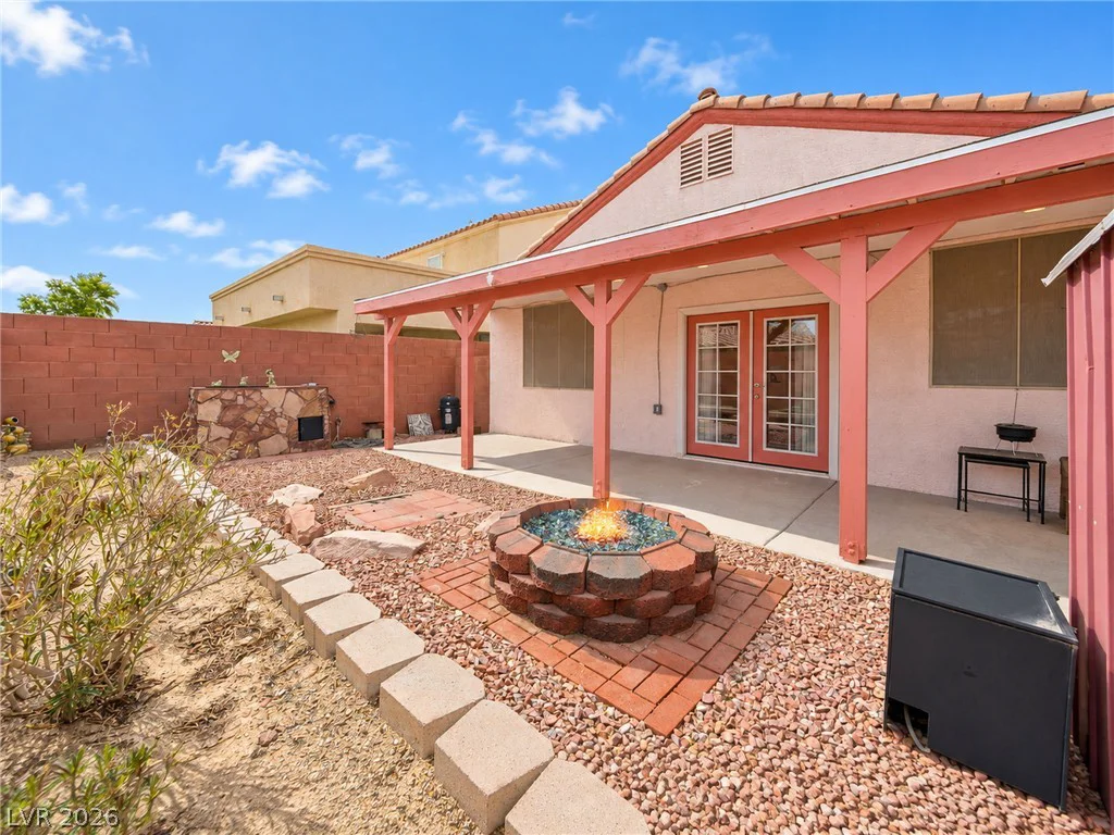 9474 Descending Creek, Las Vegas, NV 89123