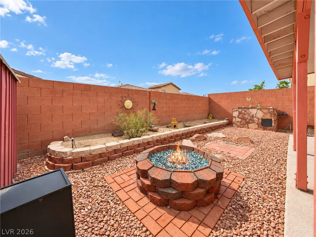 9474 Descending Creek, Las Vegas, NV 89123
