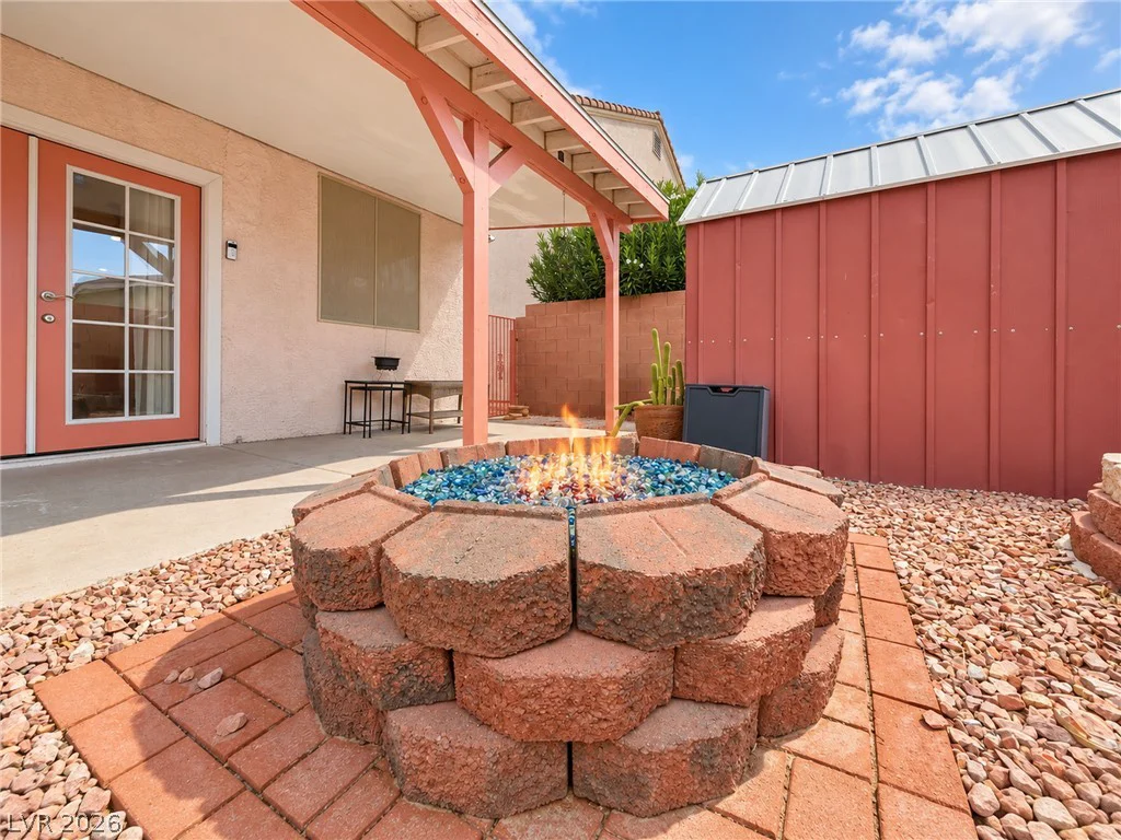9474 Descending Creek, Las Vegas, NV 89123