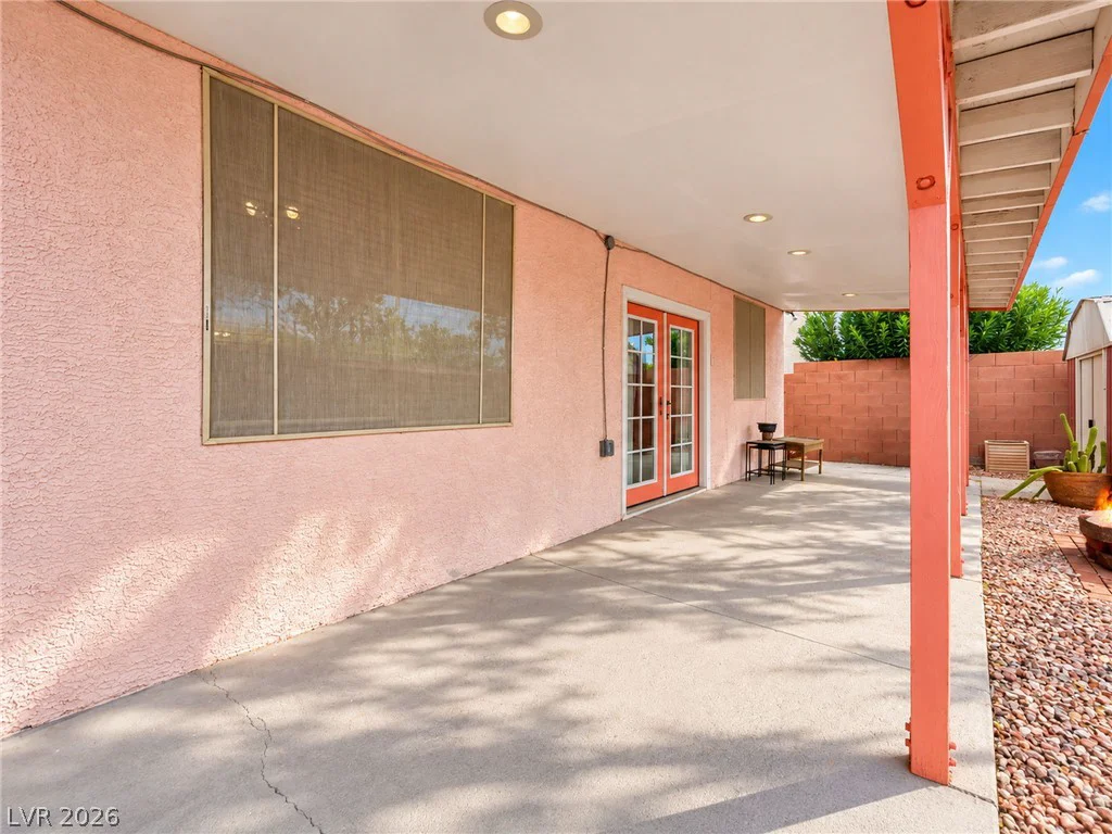 9474 Descending Creek, Las Vegas, NV 89123