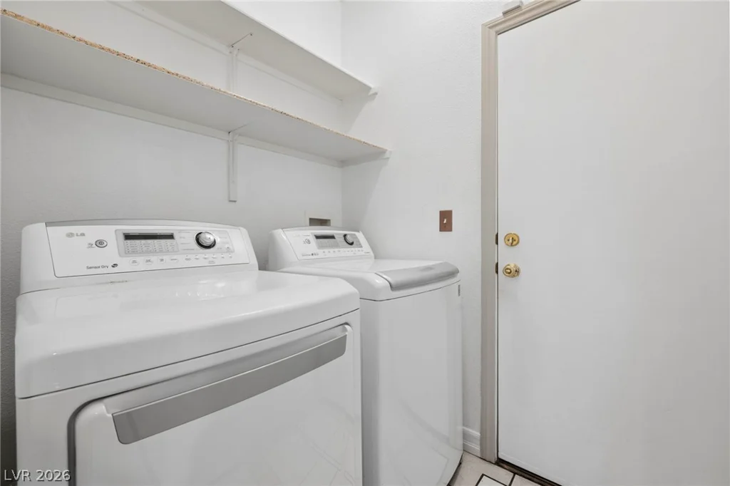9474 Descending Creek, Las Vegas, NV 89123