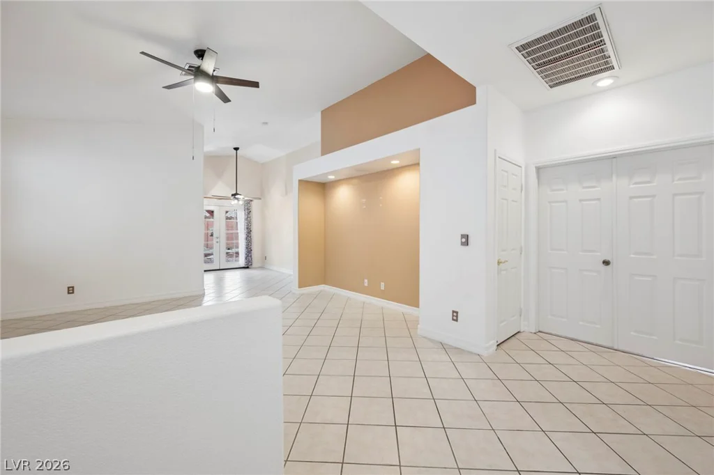 9474 Descending Creek, Las Vegas, NV 89123