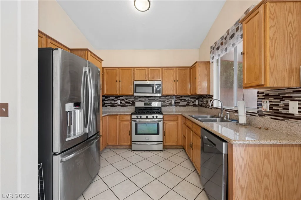 9474 Descending Creek, Las Vegas, NV 89123