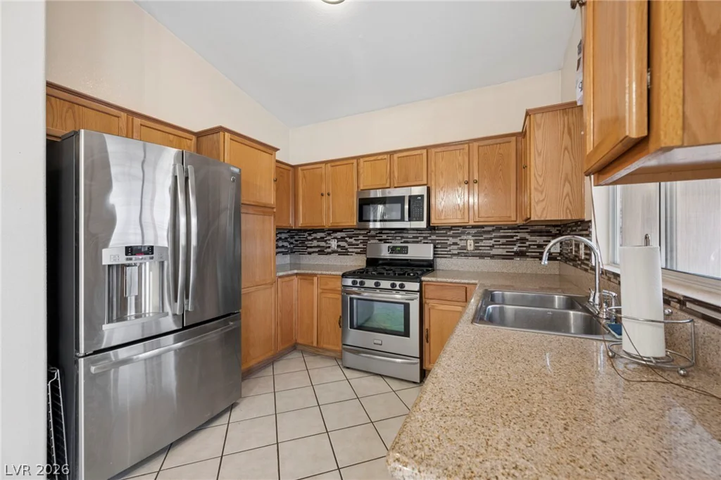 9474 Descending Creek, Las Vegas, NV 89123