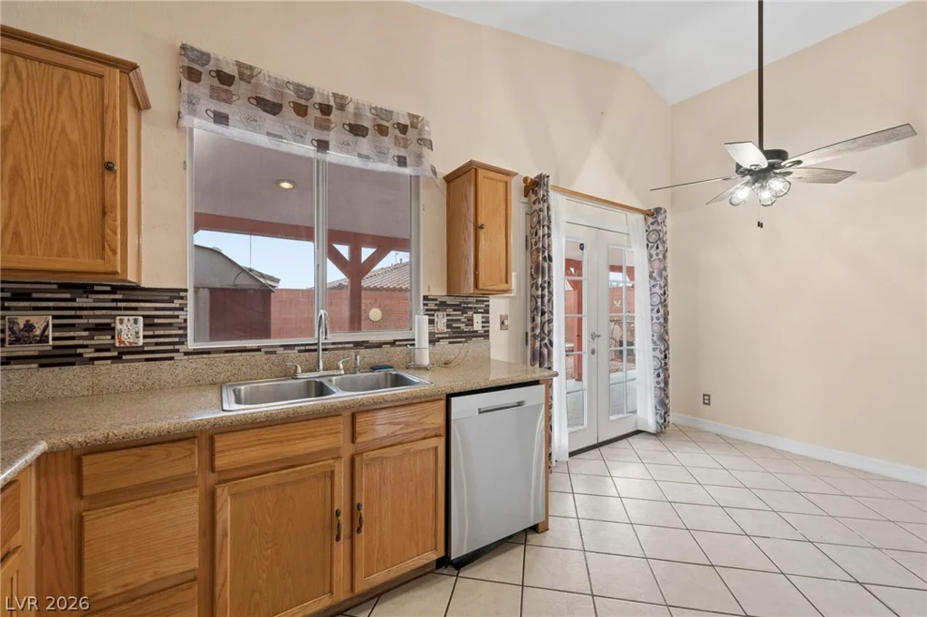 9474 Descending Creek, Las Vegas, NV 89123