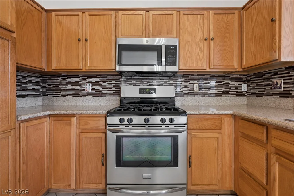 9474 Descending Creek, Las Vegas, NV 89123