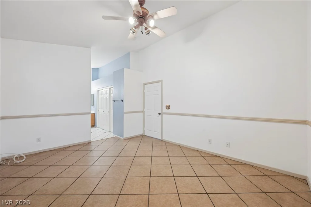9474 Descending Creek, Las Vegas, NV 89123