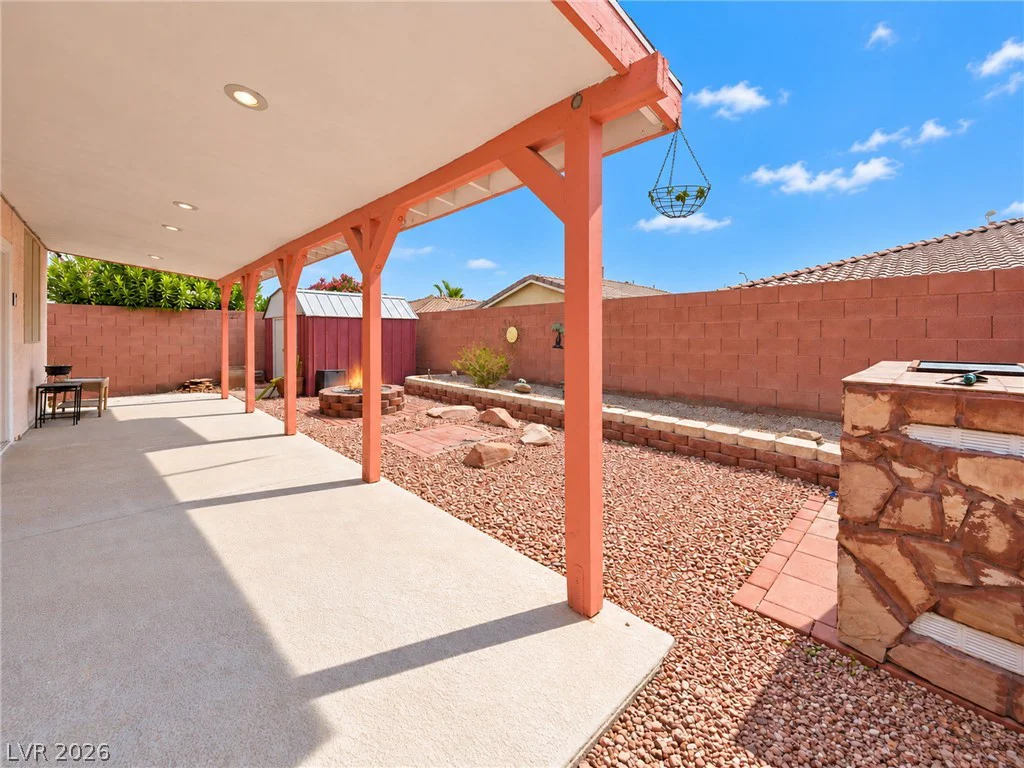 9474 Descending Creek, Las Vegas, NV 89123