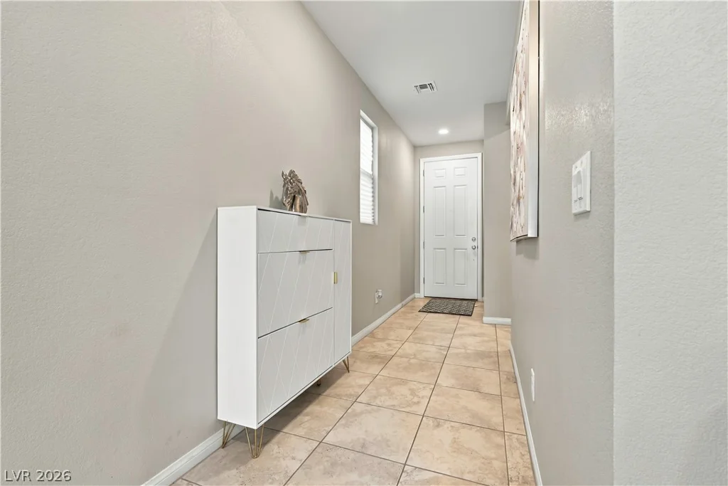 7002 Ford, Las Vegas, NV 89113