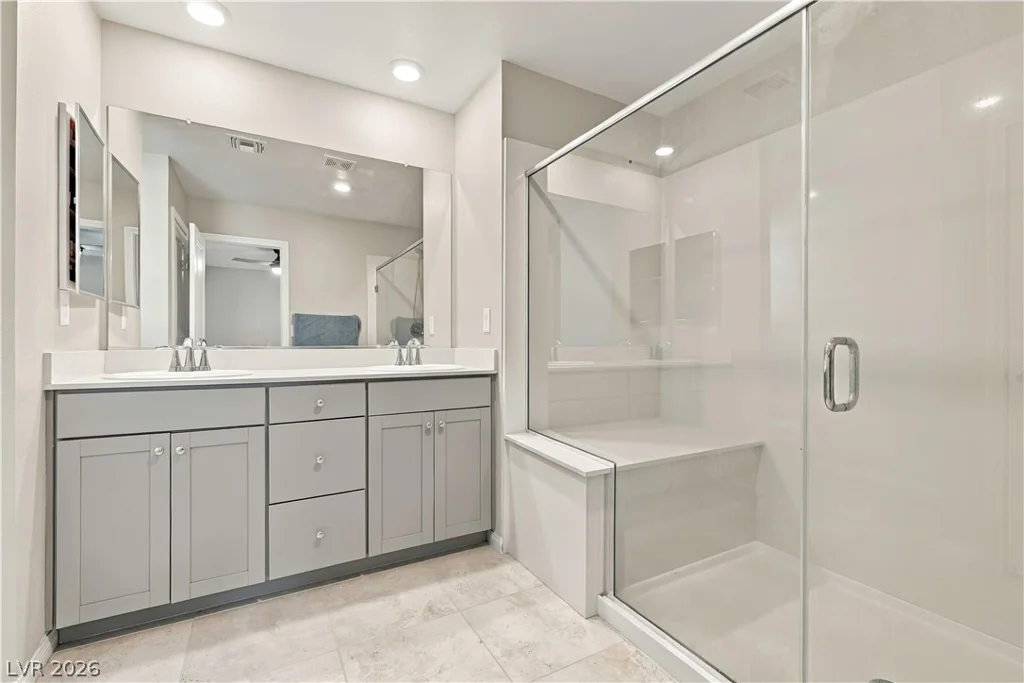 7002 Ford, Las Vegas, NV 89113