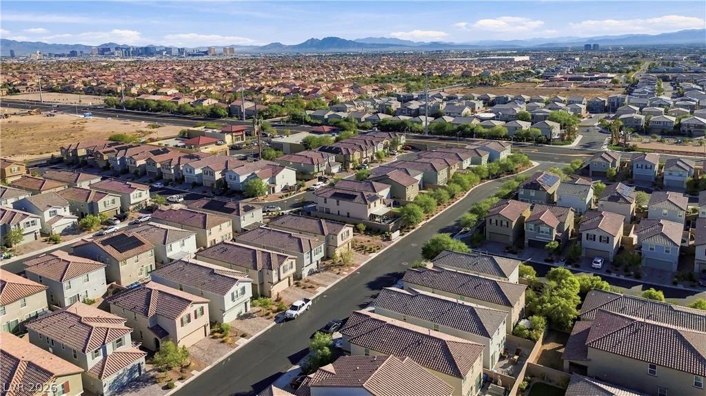 7002 Ford, Las Vegas, NV 89113