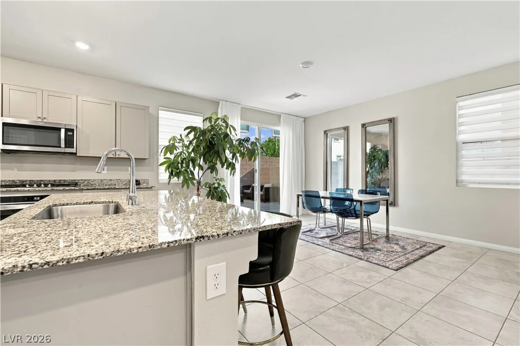 7002 Ford, Las Vegas, NV 89113